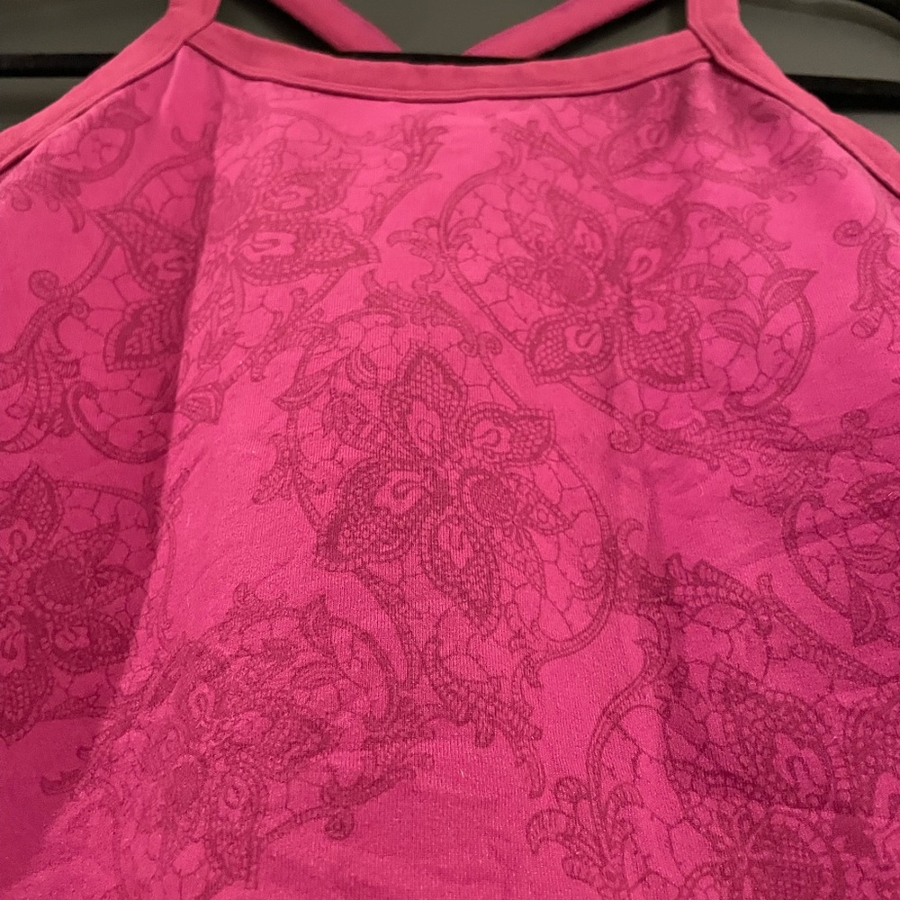 LULULEMON UJJAYI POWER Y TANK MESH
BACK INSERTION - Picture 8 of 10